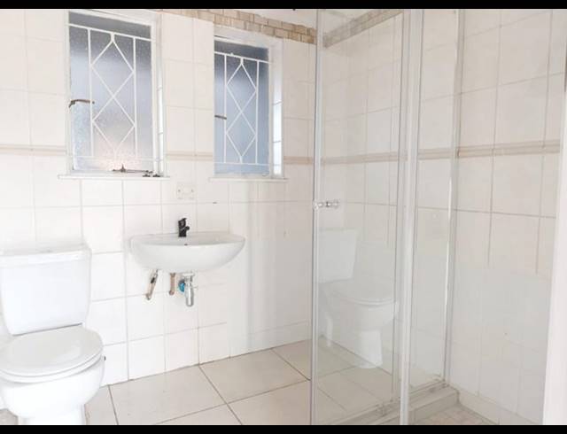 3 BEDROOM PROPERTY TO RENT IN MAYBERRY PARK